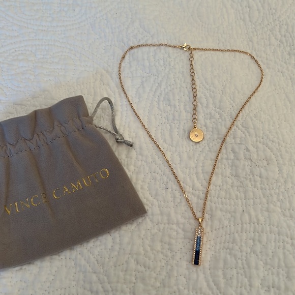 VINCE CAMUTO TRICOLOR STONE PENDANT NECKLACE 💙 - Picture 3 of 4